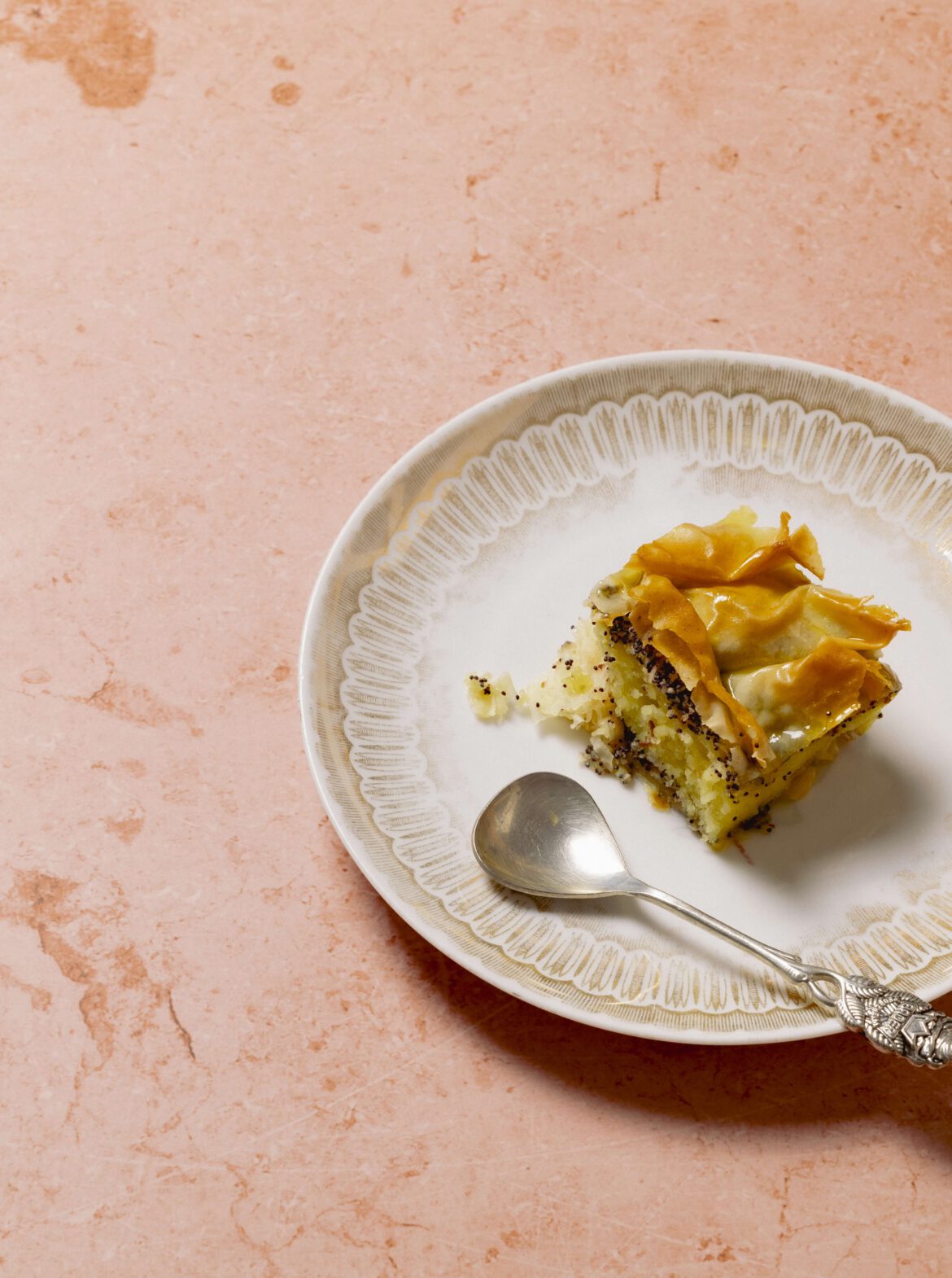 Buchcover Lieblingskuchen mit Aromen aus aller Welt – 65 Rezepte von Yuzu bis Kardamom